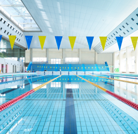 Zwembad zaal zonder mensen