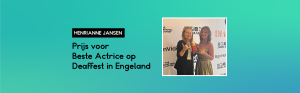Henrianne op de foto met andere actrice met prijs
